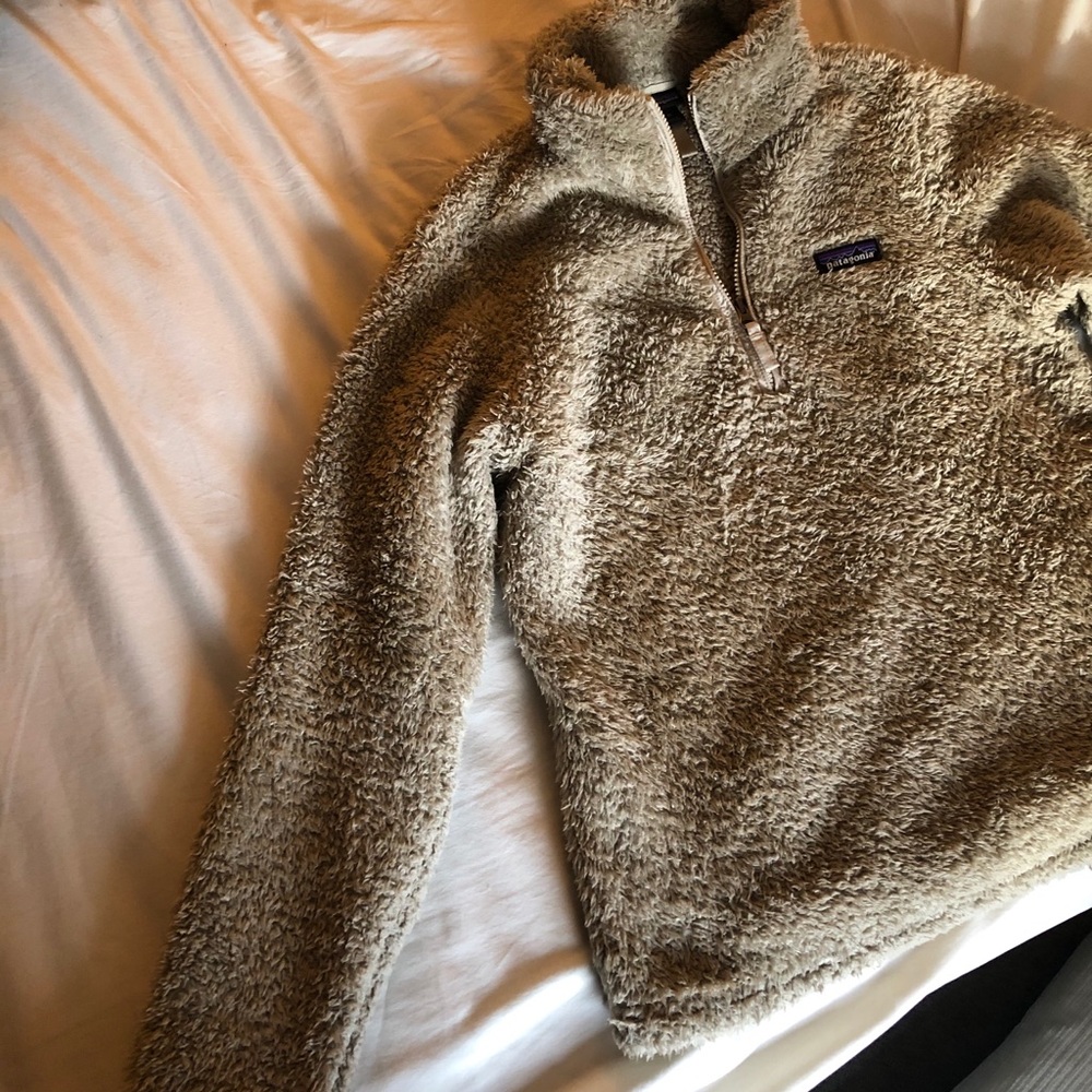 Fuzzy Patagonia pull over